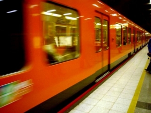 Ночная работа метро Хельсинки продлится до предрождественского периода